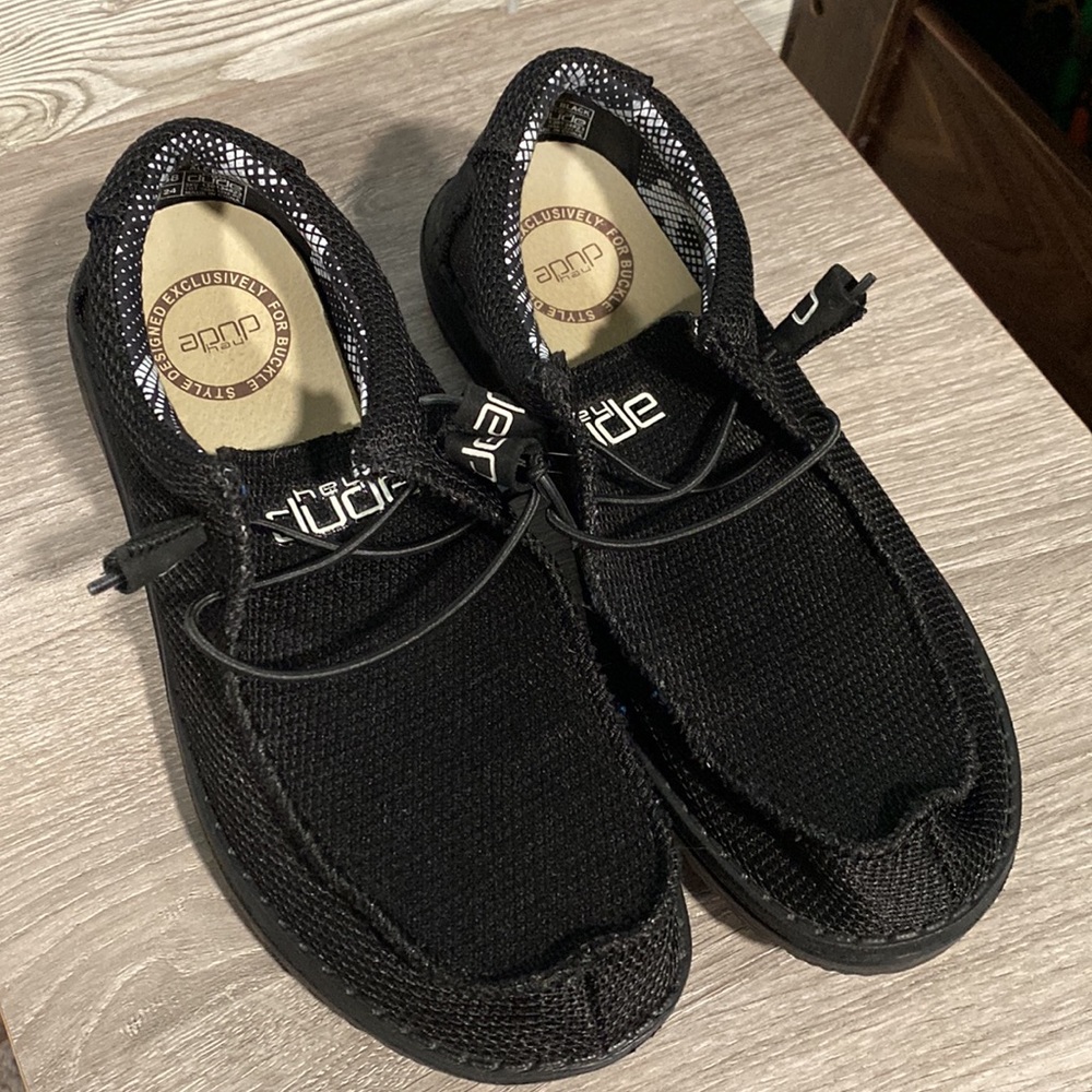 Like new Hey Dude Wally Buckle Exclusive